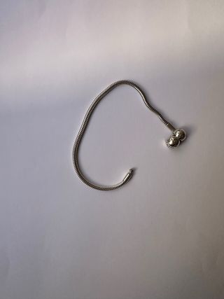 Pulsera Pandora Moments Plata