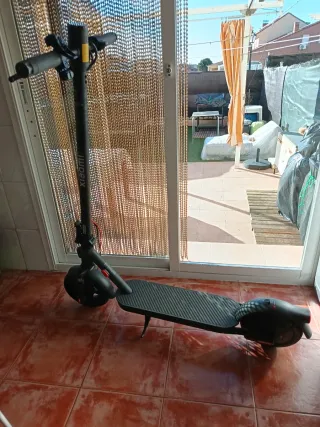 Patinete Eléctrico Negro el precio es negociable