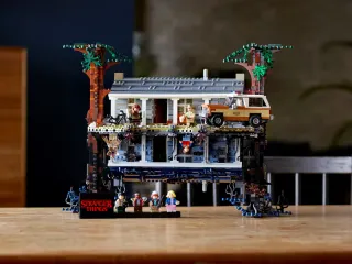 Lego Stranger Things 75810 Il Sottosopra, nuovo