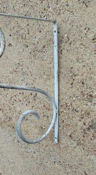 Porta vaso sospeso in metallo