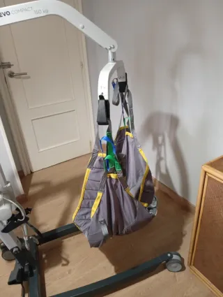 Grúa Invacare Birdie EVO Compact 150 kg