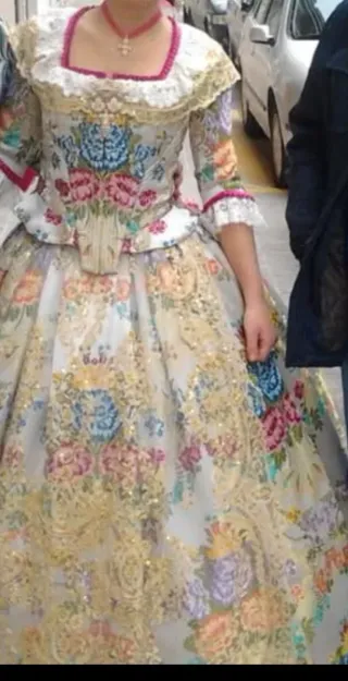 Traje de Fallera Teal y Blanco