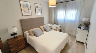 Piso en alquiler en Puerta Blanca en Málaga