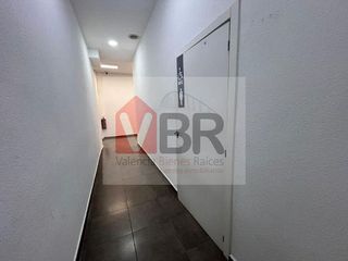 Local comercial en alquiler en L´Amistat en Valencia