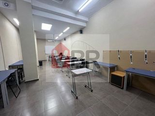 Local comercial en alquiler en L´Amistat en Valencia