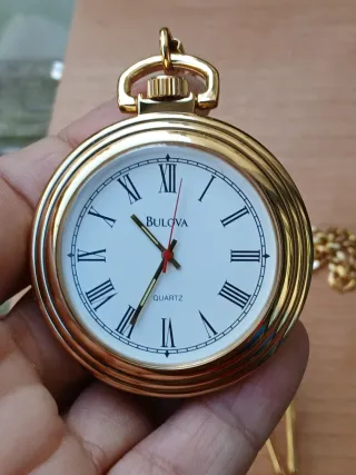 Reloj de bolsillo Bulova Quartz Dorado