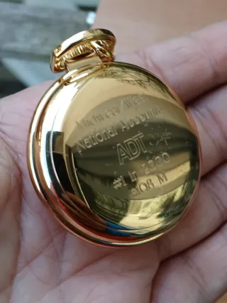 Reloj de bolsillo Bulova Quartz Dorado