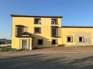 Terreno en venta en Lucena