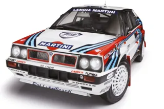 Modellino Lancia Delta HF Integrale 1:8