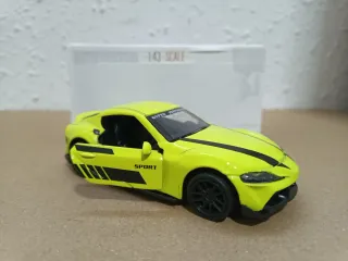 Coche 1:43 Replica Supra juguete