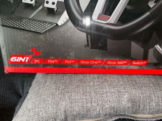 Volante Thrustmaster Suzuka Wheel Elite