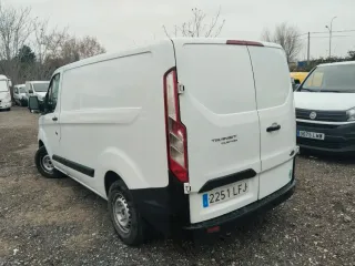 Ford Transit Custom 140000 distribución cambiada.