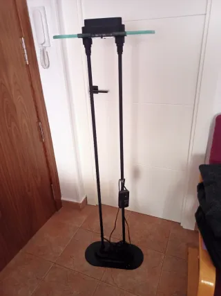 Lámpara de pie halógena metal y cristal