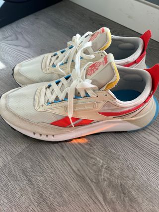 Zapatillas Reebok Classic Talla 42 Beige/Rojo
