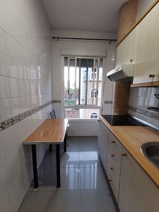 Piso en alquiler en Parque Mediterráneo - Santa Paula en Málaga