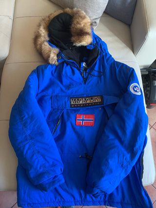Chaqueta Napapijri Azul con Capucha y Logo