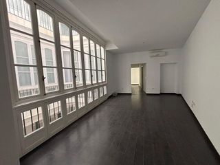 Piso en venta en Ayuntamiento - Catedral en Cádiz
