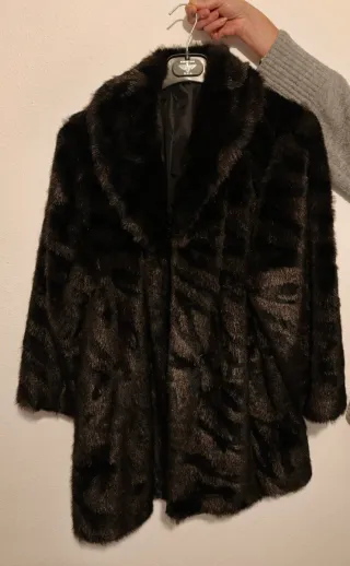 Abrigo de piel sintética