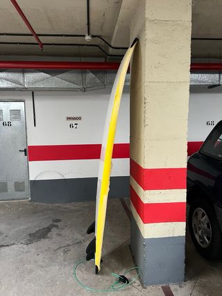 Tabla de surf amarilla 8’6 - Las Palmas de GC