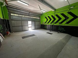 Local comercial en venta en Avda de Madrid - Pº de la Estación en Jaén