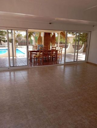 Chalet en venta en Peña de las Águilas en Elche