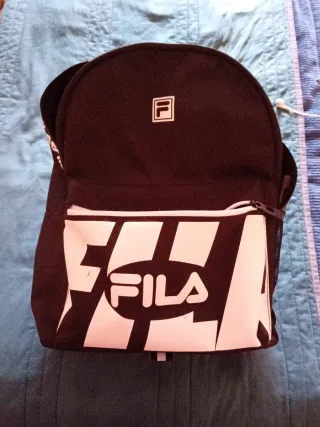 Mochila Fila Negra y Blanca