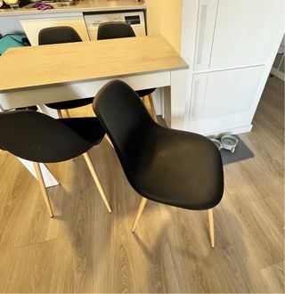 Mesa comedor y 4 sillas