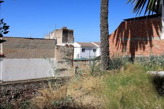 Terreno en venta en Centro Histórico en Vélez-Málaga