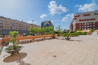 Piso en alquiler en Avda. Federico Garcia Lorca - Nueva Estación Autobuses en Granada