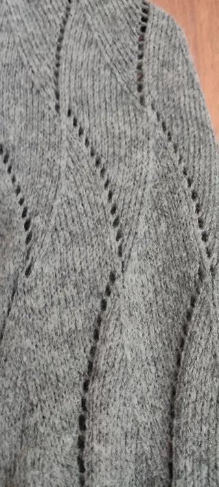 Scialle lavorato a maglia Made in Italy