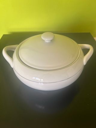 Vajilla Fine Royal Porcelain Blanca. Sin uso.