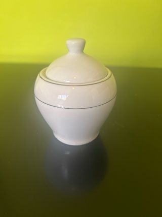 Vajilla Fine Royal Porcelain Blanca. Sin uso.