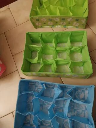 Contenitori salvaspazio indumenti