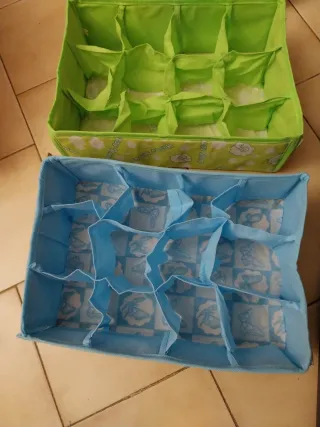 Contenitori salvaspazio indumenti