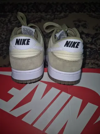 Nike Dunk Beige e Bianco