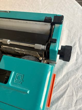 Máquina de escribir Olivetti Studio 45