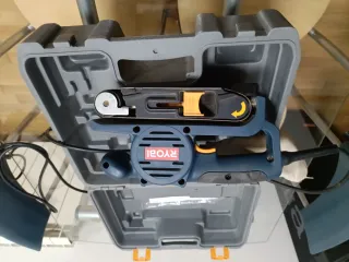 Lijadora de banda Ryobi