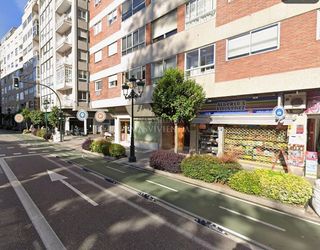 Local comercial en alquiler en O Berbés - Peniche en Vigo