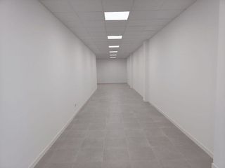 Local comercial en alquiler en Centre en Hospitalet de Llobregat, L´