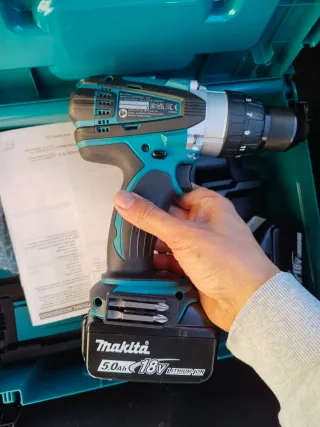Taladro Inalámbrico Makita 18V + 2 Baterías