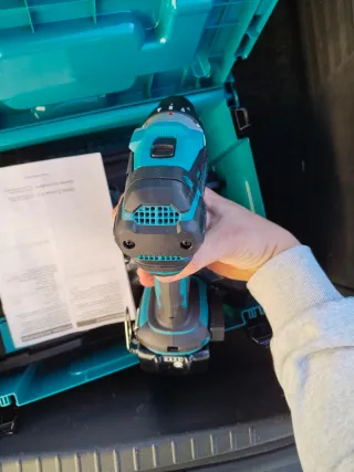 Taladro Inalámbrico Makita 18V + 2 Baterías