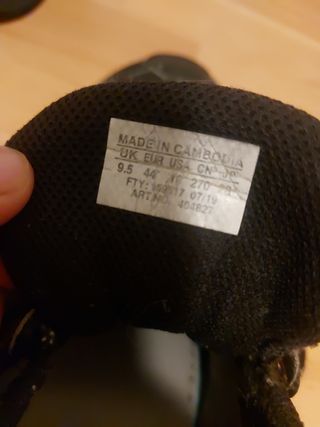 Bambas Salomon Negras 44.goretex.suela con desgast