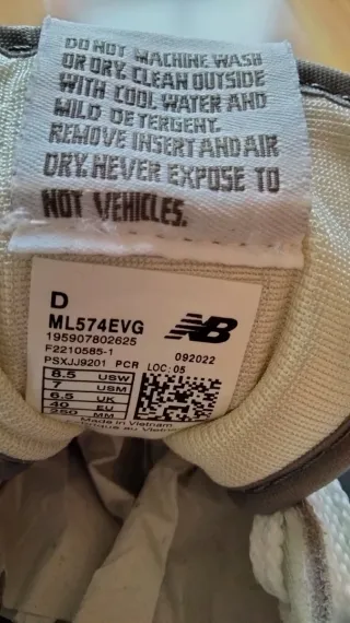 Deportivas New Balance grises y beige