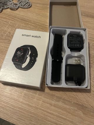 Reloj inteligente negro y azul