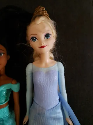 Muñecas Jasmine y Elsa Disney