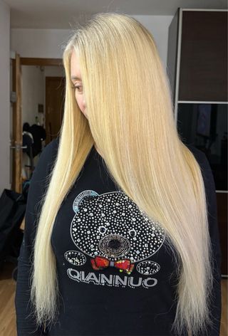 Extensiones de cabello con queratina rubias