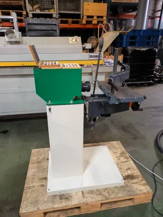 Pie de taladro para carpintería