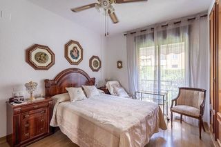 Piso en venta en Bola de Oro - Serrallo en Granada