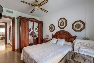 Piso en venta en Bola de Oro - Serrallo en Granada