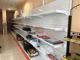 Local comercial en venta en Villares de la Reina